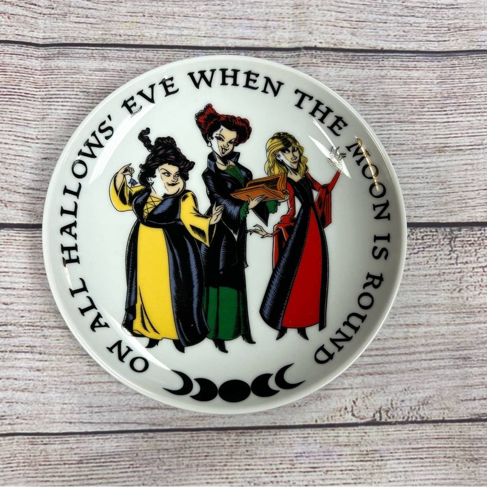 Disney Hocus Pocus Sanderson Sisters Halloween 6” Appetizer Plate